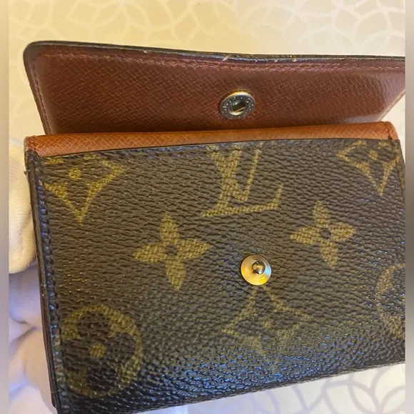 Louis Vuitton Card / Coin Purse - Picture 2 of 16